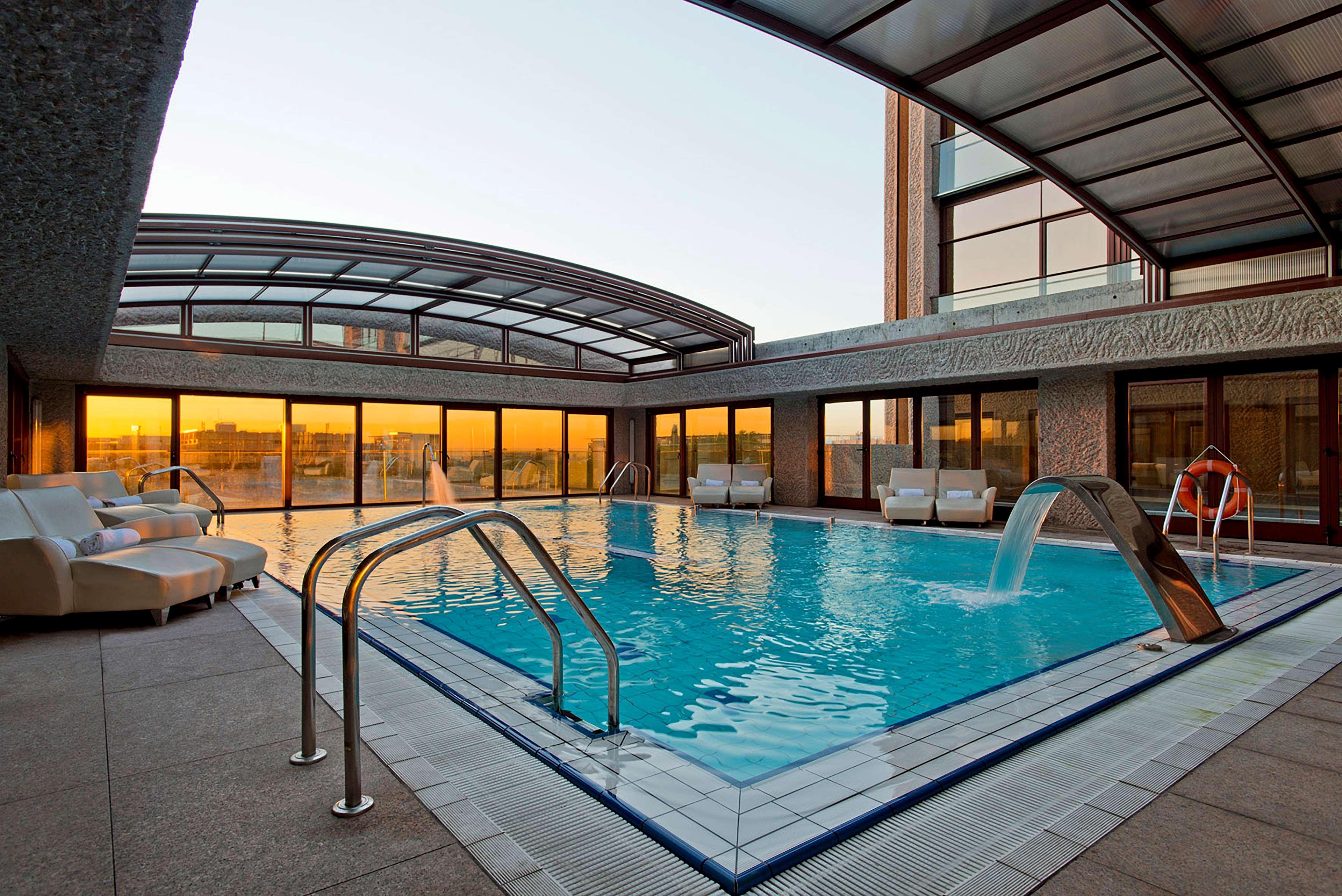 Hilton Madrid Airport Hotel Luaran gambar