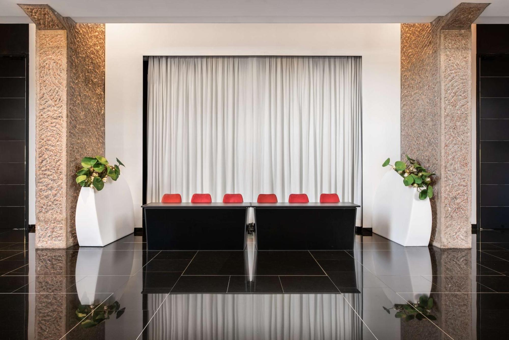 Hilton Madrid Airport Hotel Luaran gambar